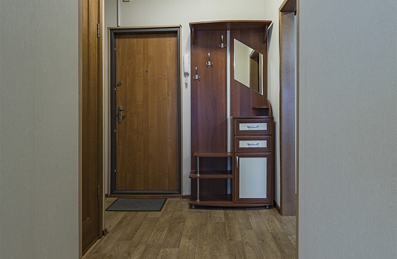 Снять посуточно квартиру в Академгородке на Полевой 10 возле Технопарка и клиники Мешалкина 