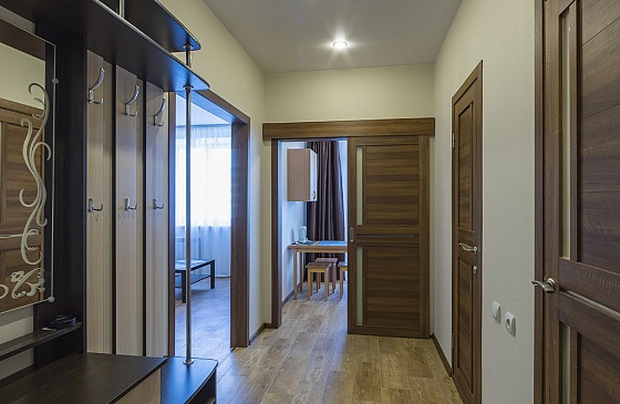 Квартиры посуточно, гостиница в Академгородке в новом доме рядом с клиникой Мешалкина